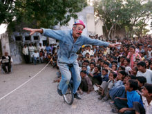 Clowns Without Borders Project in India - 2004