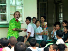 Clowns Without Borders Project in Burma -