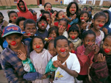 Clowns Without Borders Project in Madagascar - 